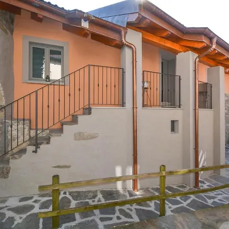Cozy In Albagnano Di With Wifi * Bee