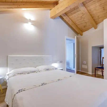 Cozy In Albagnano Di With Wifi Bee