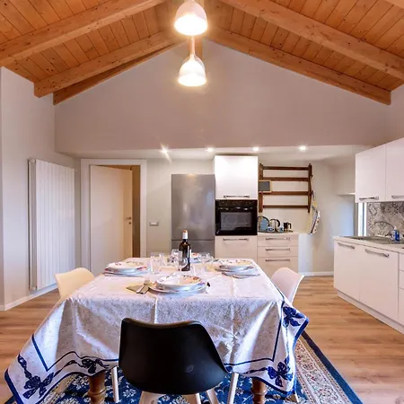 Cozy In Albagnano Di With Wifi * Bee