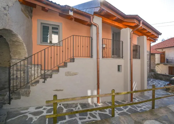 Awesome In Albagnano Di * Bee