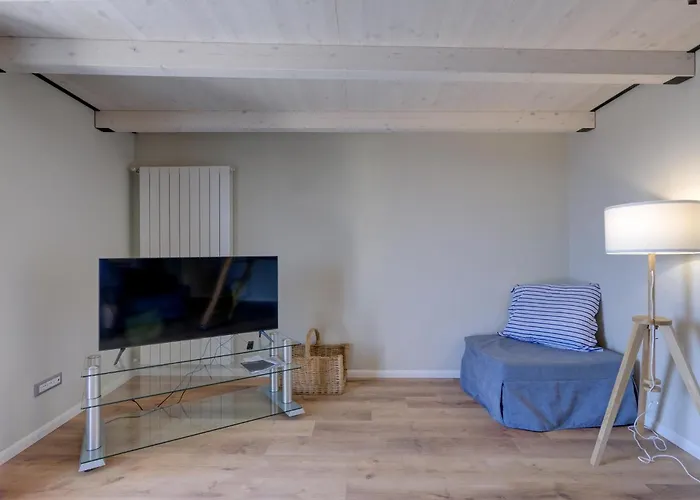 Apartament Awesome In Albagnano Di *